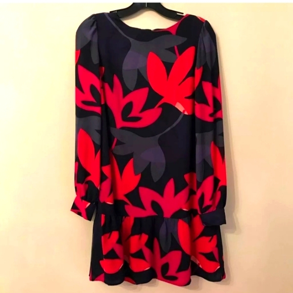 ANN TAYLOR LOFT RED DAY FIT&FLARE DRESS PETITE. - Picture 3 of 8